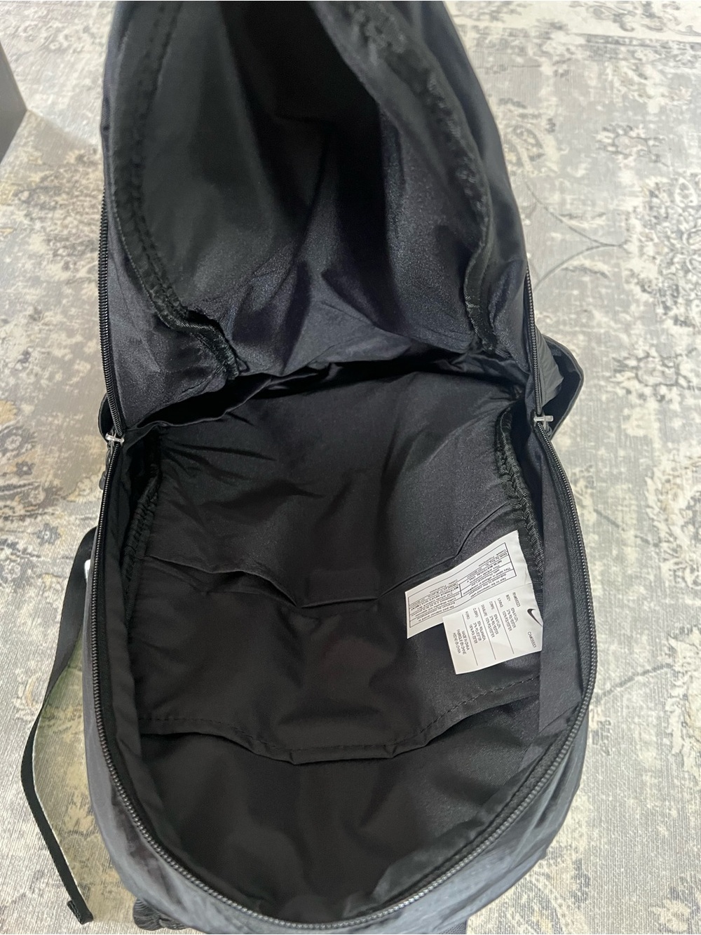 Nike small Black Backpack - Picture 3 of 3